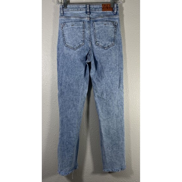 ZARA Women's Size 2 Light Blue Denim Distressed Raw Hem Jeans - Picture 8 of 16